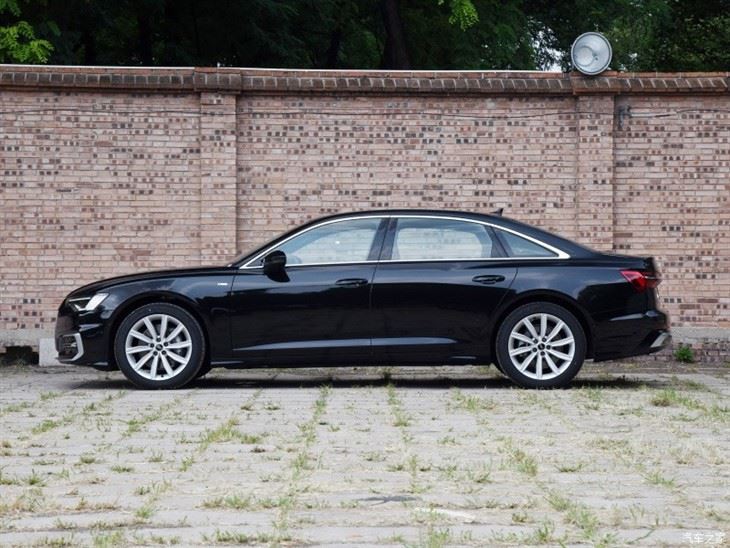 Audi A6L 2023 Model 45 Selected Dynamic Model