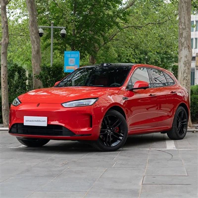 Hybrydowy SUV Aito M5 z napędem na 4 koła