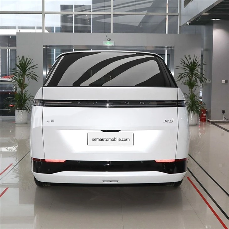 xpeng x9 ultra smart MPV